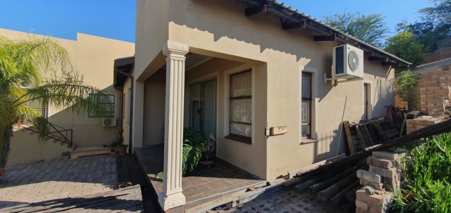 4 Bedroom Property for Sale in Keidebees Northern Cape